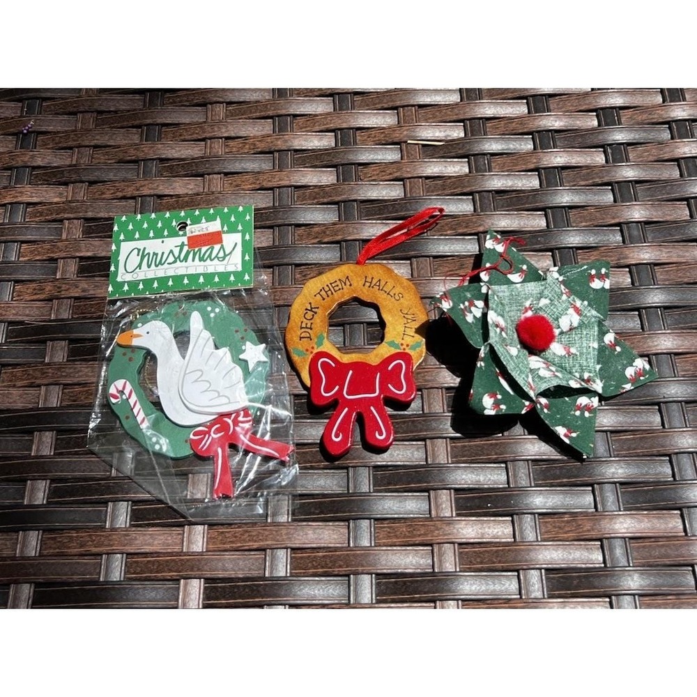 Vintage 90s Wangs Wood Goose Ornament Lot Fabric Star Deck Them Halls Wreath